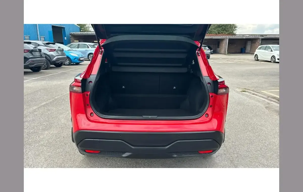 Used Nissan Qashqai Acenta Premium 138 HP (101 kW) 2023 Red SUV