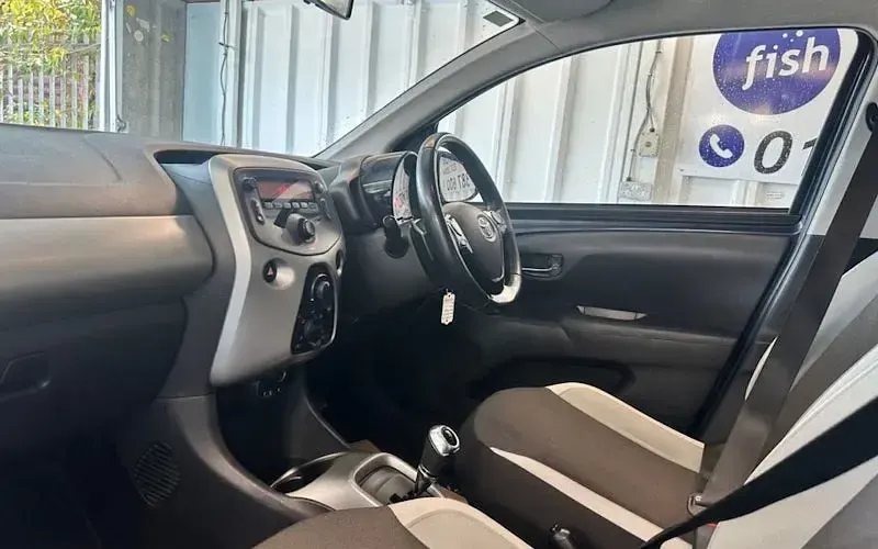 Used Toyota Aygo X-play 69 HP (50 kW) 2017 Blue Hatchback