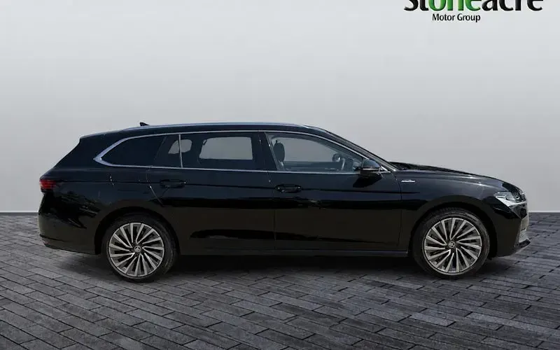 Used Skoda Superb 193 HP (141 kW) 2026 Black Estate