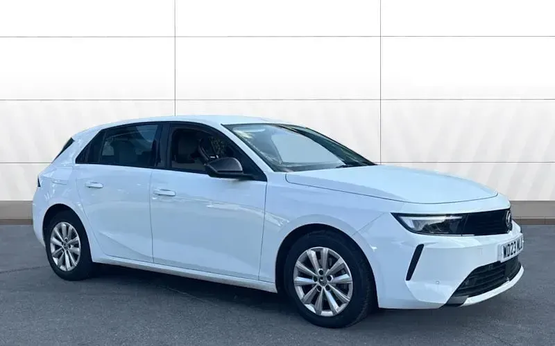 Used Vauxhall Astra Design Edition 110 HP (80 kW) 2025 Hatchback