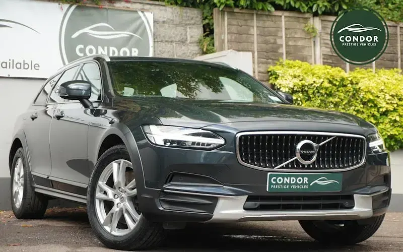 Used Volvo V90 CC 190 HP (139 kW) 2018 Estate