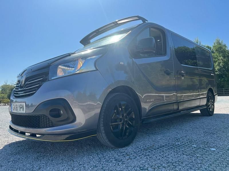 Grey Used 2018 Renault Trafic Van | £9,990 (Fair price) - Image 1/4