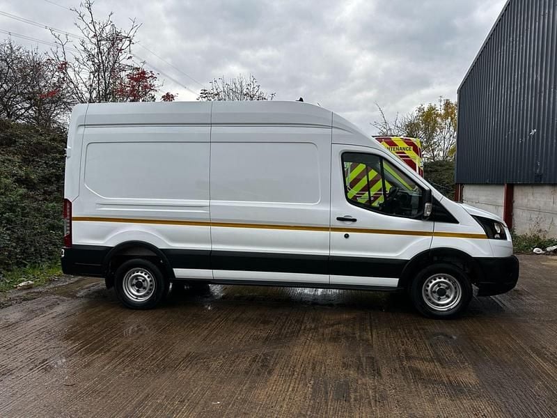 Używany Ford Transit 170 KM (125 kW) 2022 Biały Van