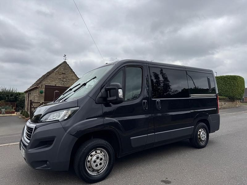 Grey Used 2017 Peugeot Boxer Van | £8,990 (Good price) - Image 1/4