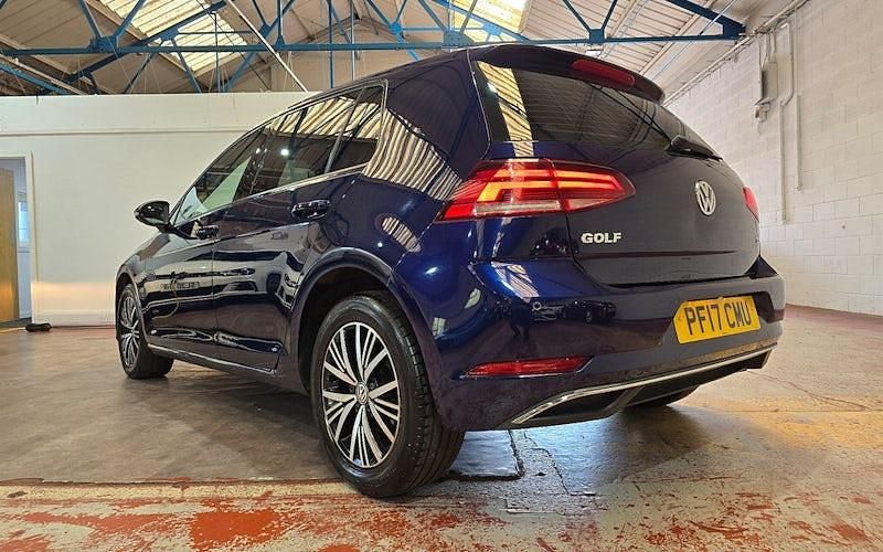 Used VW Golf VII SE 110 HP (80 kW) 2018 Hatchback