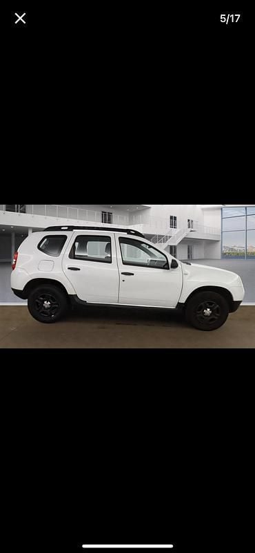 White Used 2017 Dacia Duster Ambiance Hatchback | £3,990 (Fair price) - Image 1/4