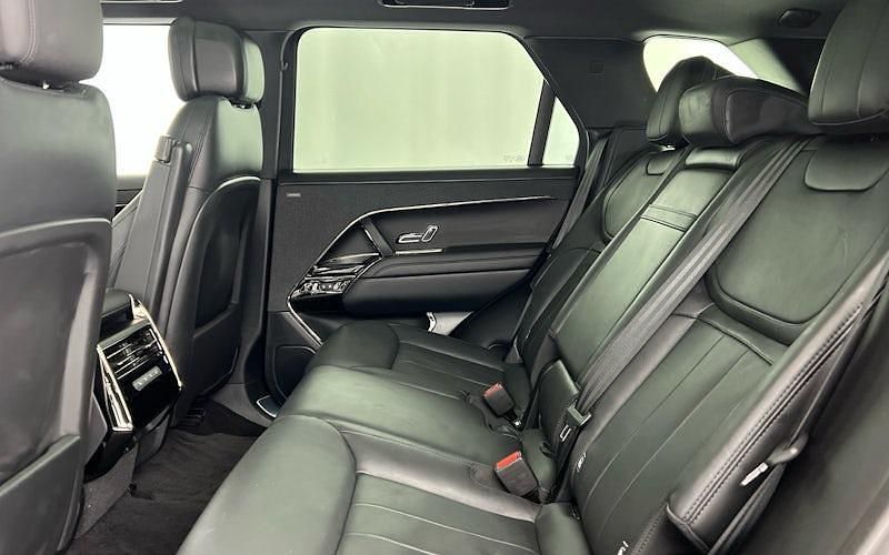 Used Land Rover Range Rover Sport SE Dynamic 300 HP (220 kW) 2025 SUV
