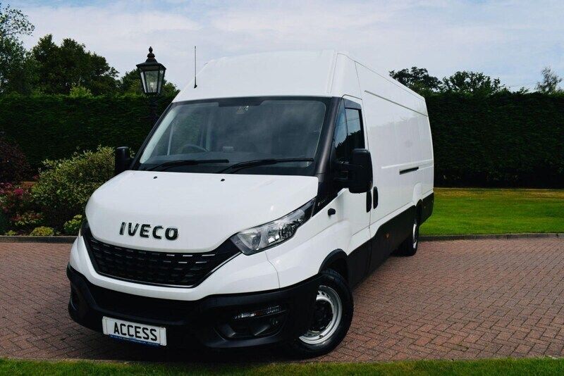 White Used 2021 Iveco Daily Van | £18,995 (Expensive) - Image 1/4