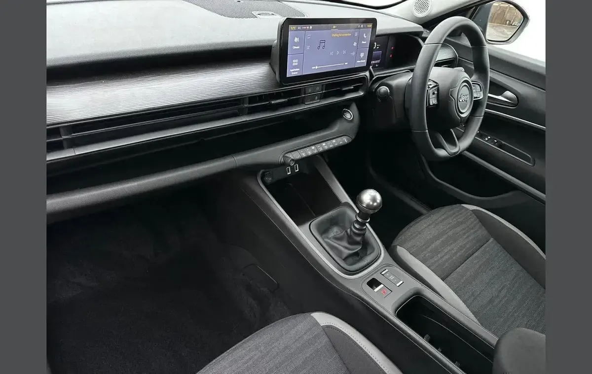 New Jeep Avenger Longitude 100 HP (73 kW) 2025 Beige SUV