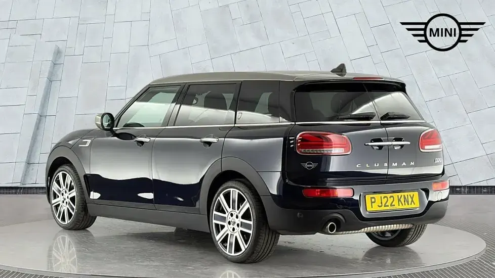 Gebraucht Mini Cooper Clubman Exclusive 134 PS (98 kW) 2022 Schwarz Kombi