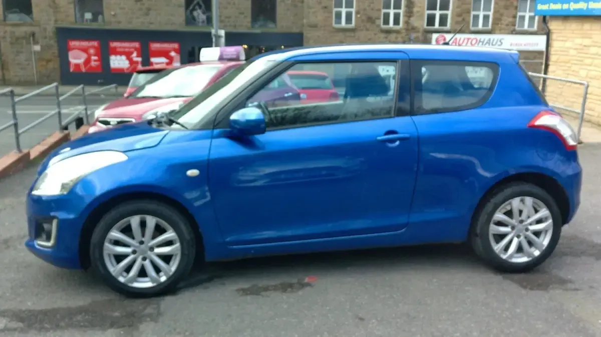 Used Suzuki Swift SZ3 94 HP (69 kW) 2016 Blue Hatchback