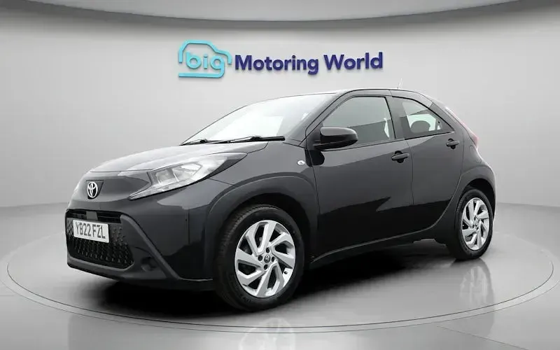 Used Toyota Aygo X PURE 72 HP (52 kW) 2025 SUV