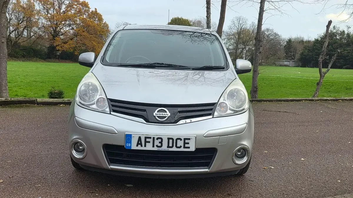 Used Nissan Note N-TEC 110 HP (80 kW) 2013 Silver Hatchback