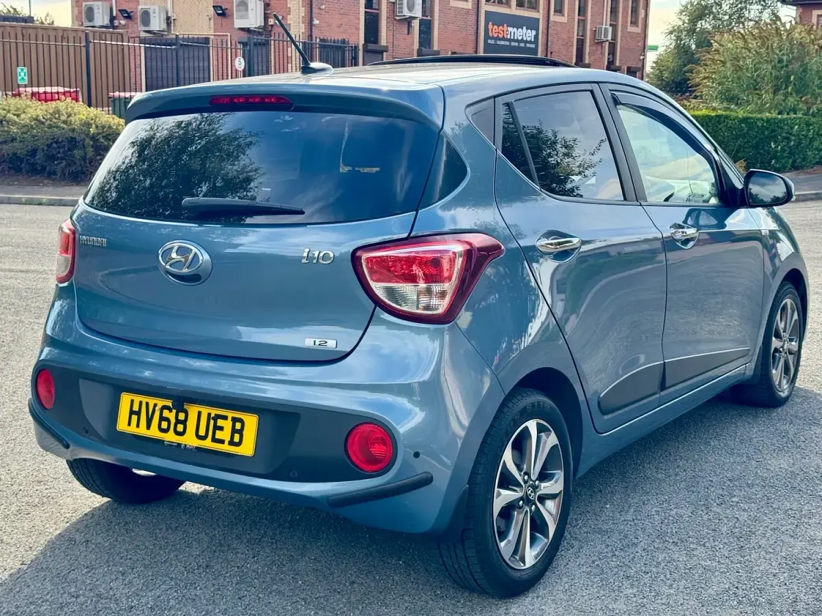 Used Hyundai i10 Premium SE 2018 Blue Hatchback