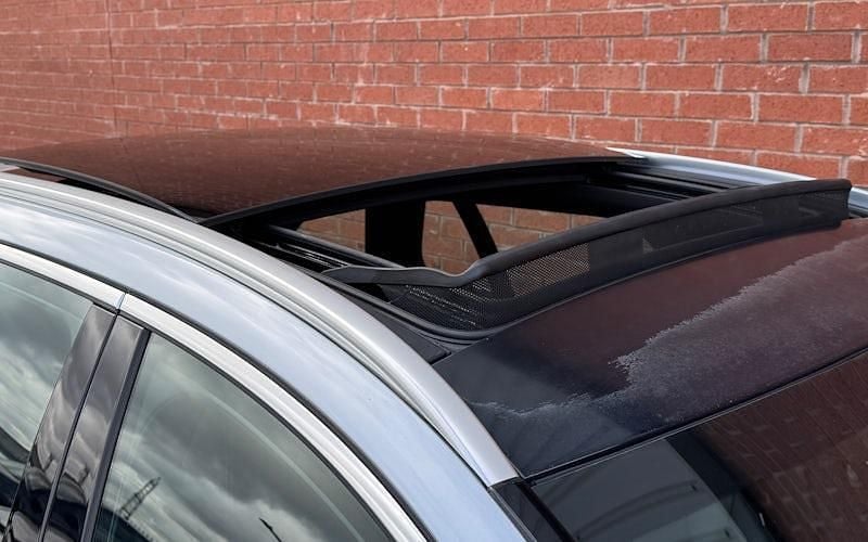 Used Mercedes C250 AMG Line Premium Plus 204 HP (150 kW) 2016 Silver Estate