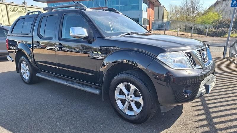 Used Nissan Navara Tekna 190 HP (139 kW) 2015 Black Pickup