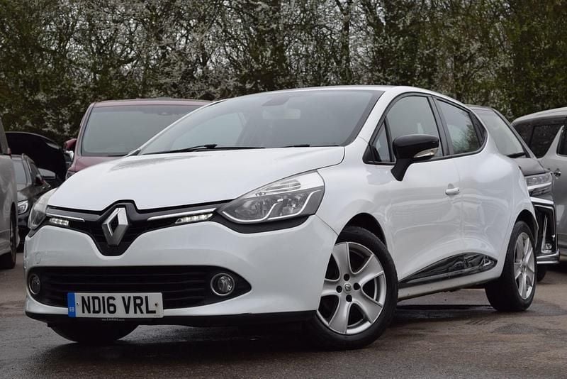 White Used 2016 Renault Clio IV Dynamique Hatchback | £3,495 (Super price) - Image 1/2