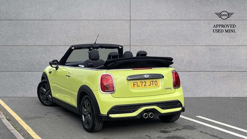 Used Mini Cooper S Classic 176 HP (129 kW) 2022 Yellow Hatchback