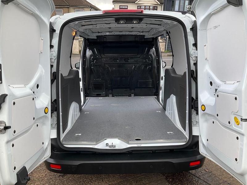 Used Ford Transit Connect Trend 100 HP (73 kW) 2019 White MPV