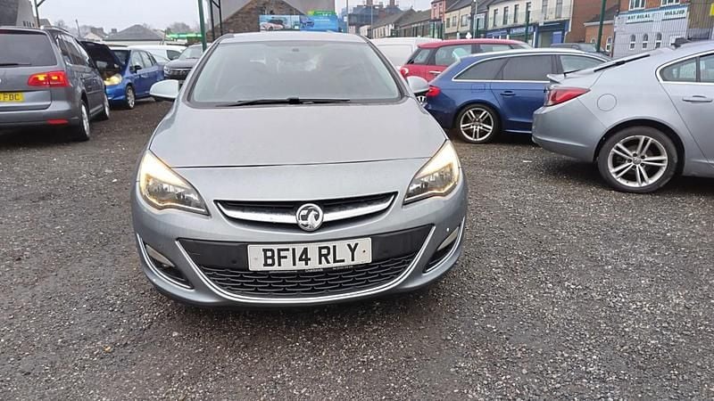 Used Vauxhall Astra SRi 2014 Silver Hatchback