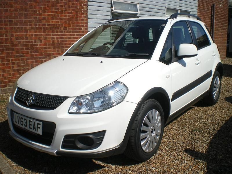 White Used 2013 Suzuki SX4 SZ3 Hatchback | £4,150 (Expensive) - Image 1/4