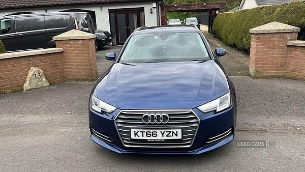 Begagnad Audi A4 Sport 190 HK (139 kW) 2017 Blå Kombi