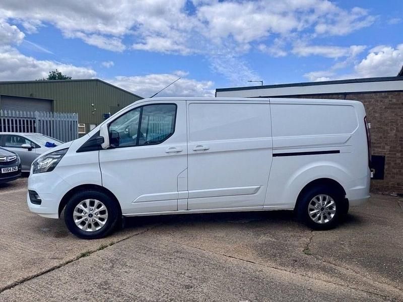 Used Ford Transit Custom Limited 130 HP (95 kW) 2021 White Van
