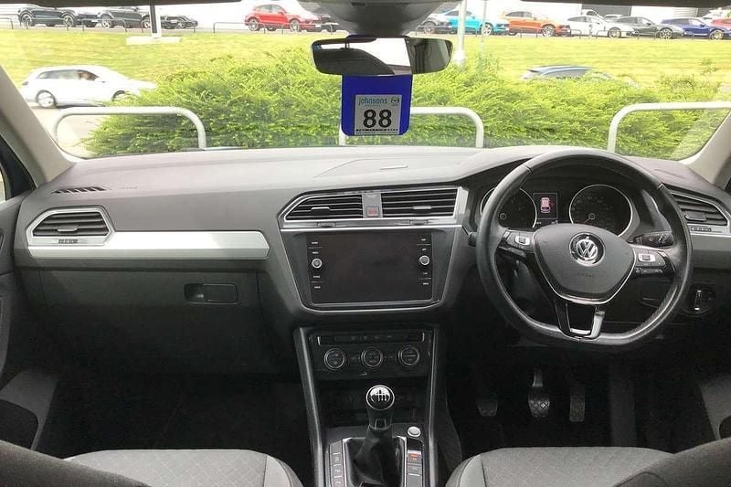 Image 3/4
