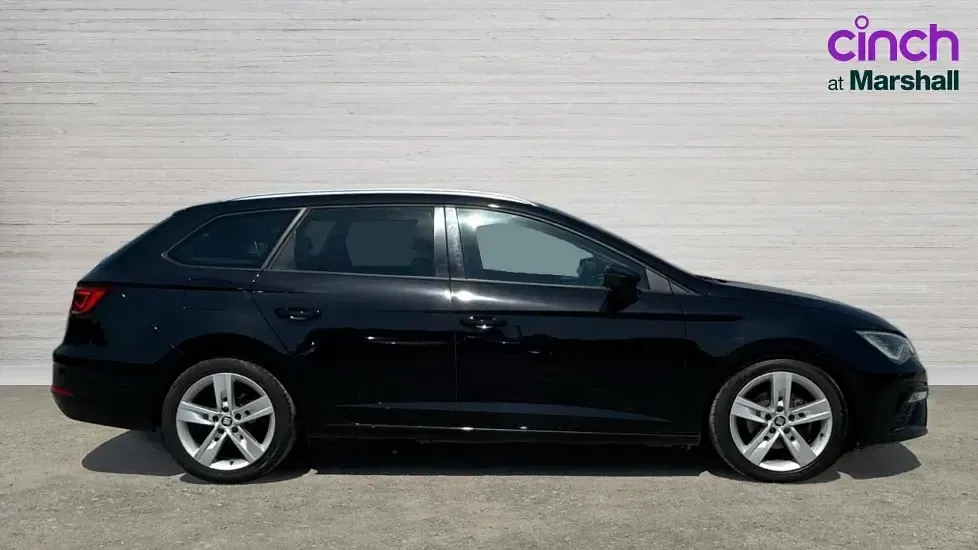 Used Seat Leon FR 130 HP (95 kW) 2018 Midnight black