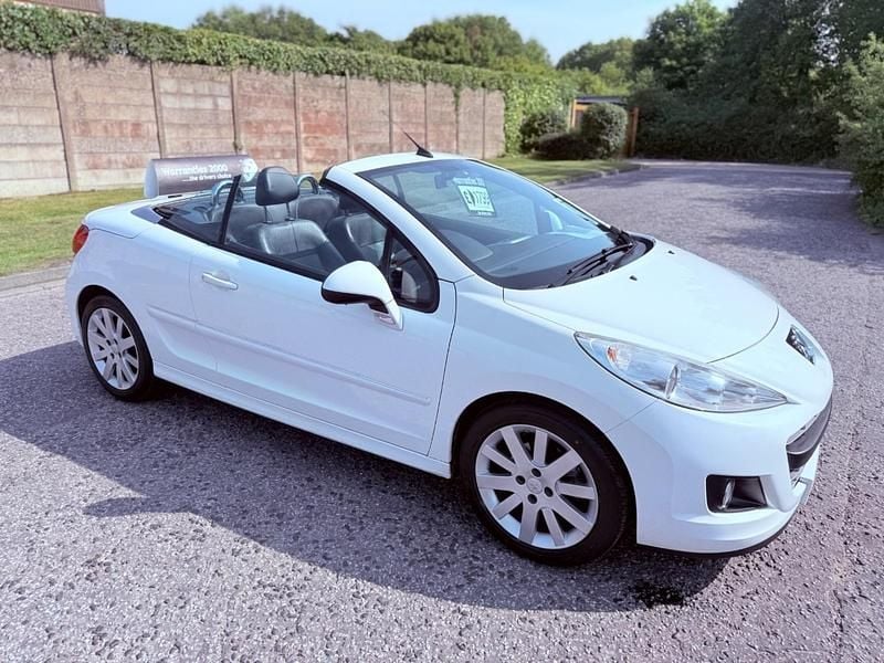 White Used 2014 Peugeot 207 Allure Cabriolet | £1,799 (Good price) - Image 1/4