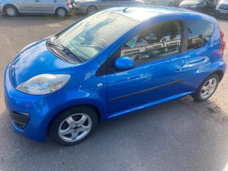Blue Used 2013 Peugeot 107 Allure Hatchback | £3,995 (Expensive) - Image 1/4
