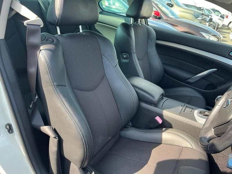 Used Nissan Skyline S 2008 White Coupe