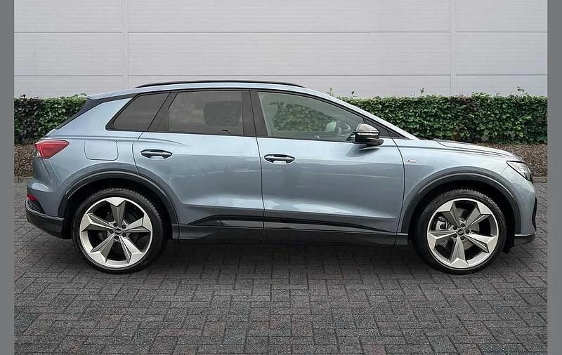 New Audi Q4 e-tron Black Edition 250 kW (340 HP) 2025 Blue SUV