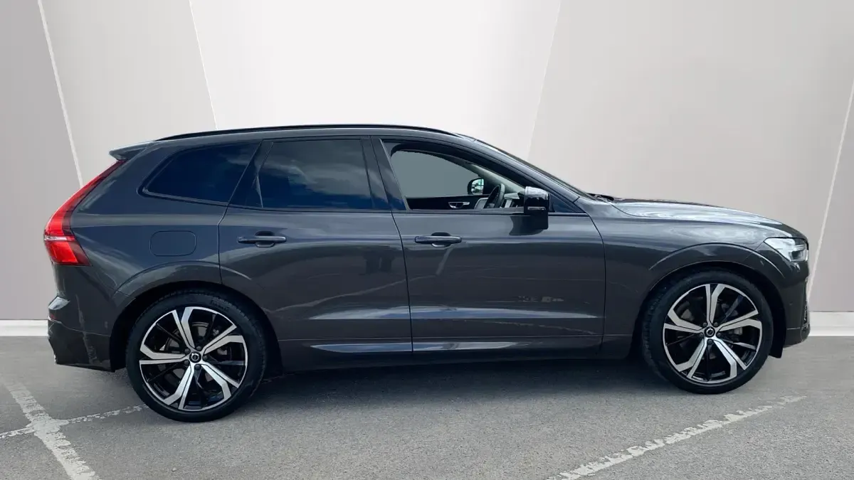 Used Volvo XC60 Ultra 250 HP (183 kW) 2024 Grey SUV