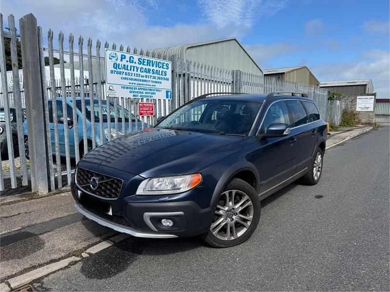 Blue Used 2014 Volvo XC70 SE Lux SUV | £10,999 (Fair price) - Image 1/4