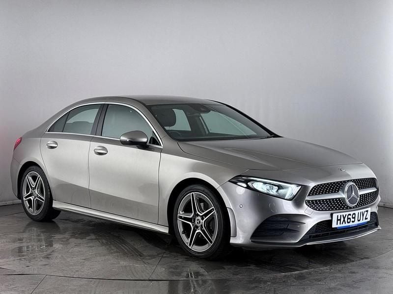 Begagnad Mercedes A180 AMG Line Premium 116 HK (85 kW) 2019 Sedan