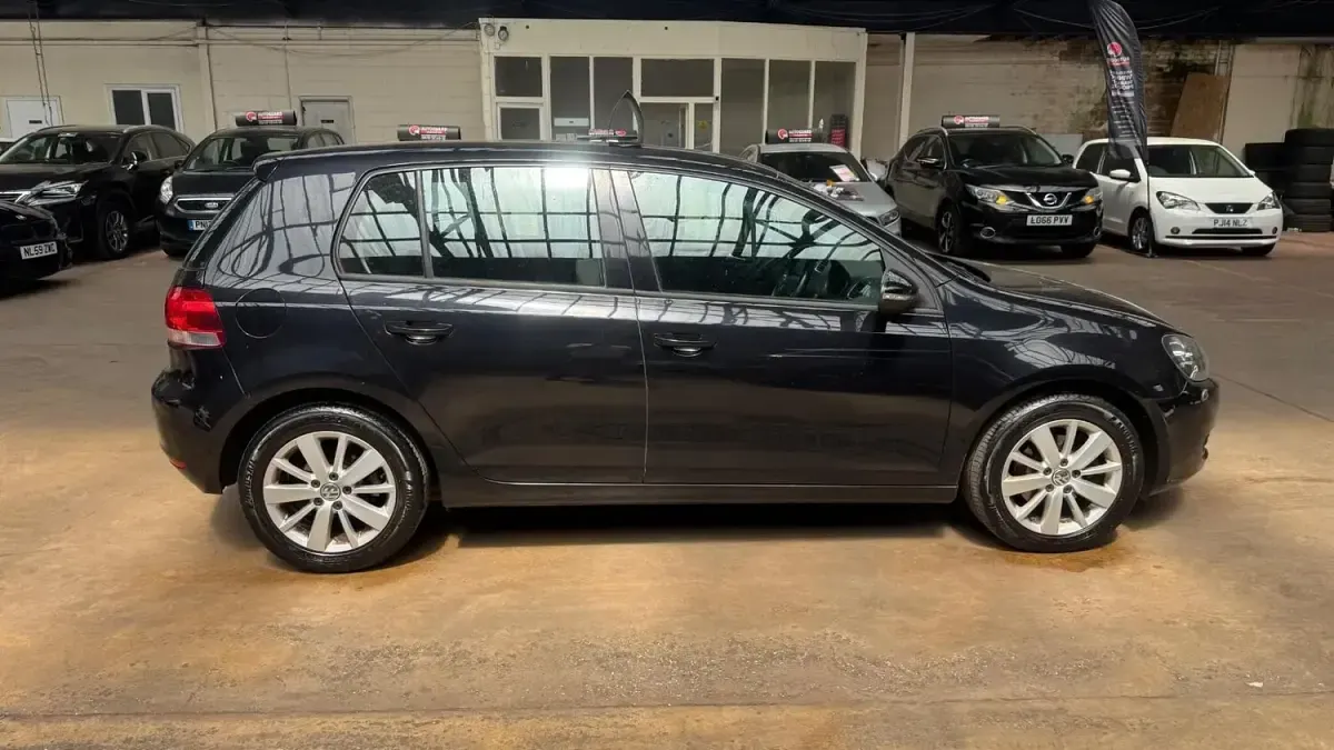 Used VW Golf VII Match 122 HP (89 kW) 2013 Black Hatchback