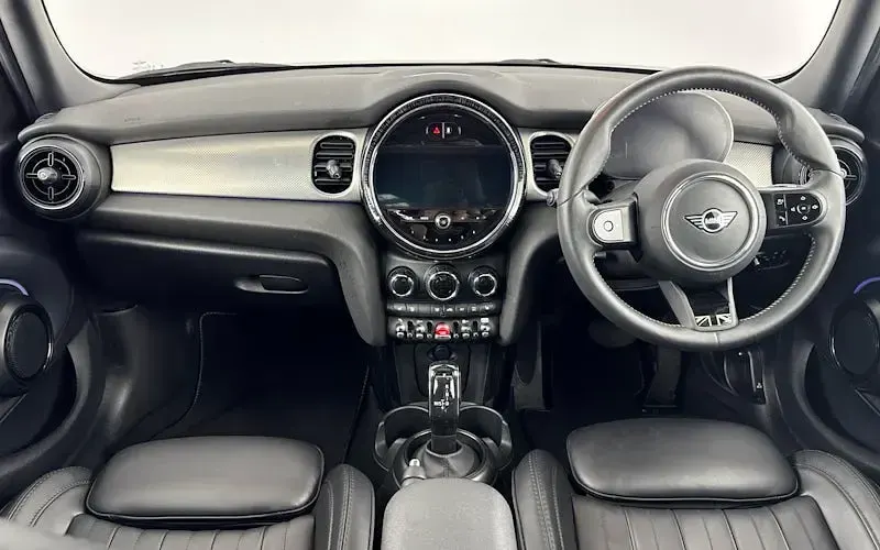Used Mini Cooper Exclusive 136 HP (100 kW) 2023 Green Hatchback