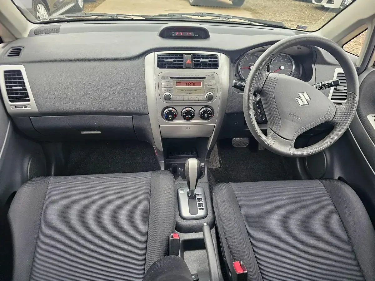 Used Suzuki Liana GLX 107 HP (78 kW) 2006 Beige Hatchback