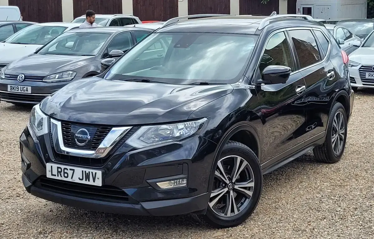 Used Nissan X-Trail N-Connecta 163 HP (119 kW) 2017 Black SUV
