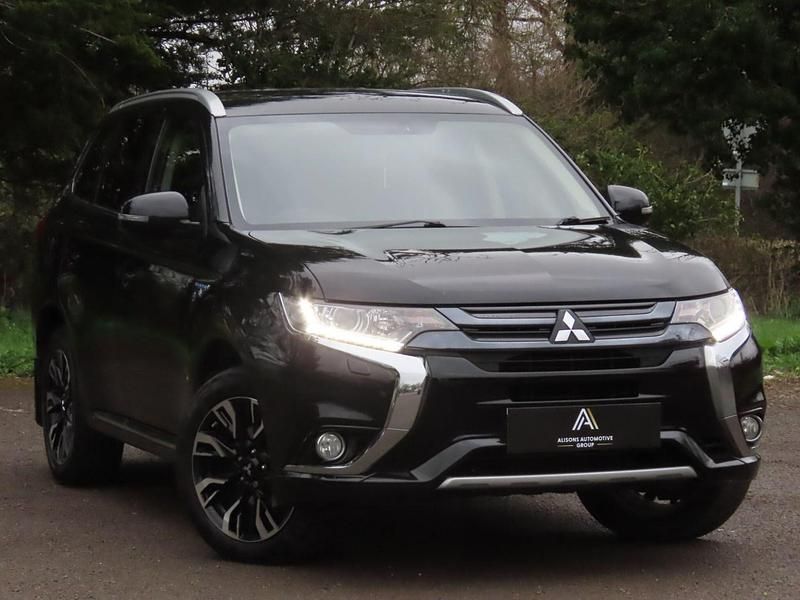 Used Mitsubishi Outlander P-HEV 2015 Black Estate