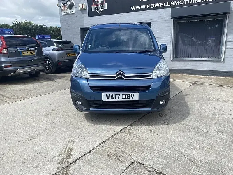 Used Citroën Berlingo Feel 2017 Blue MPV