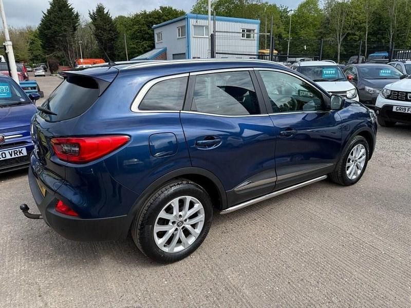 Gebraucht Renault Kadjar Dynamique 130 PS (95 kW) 2016 Blau SUV