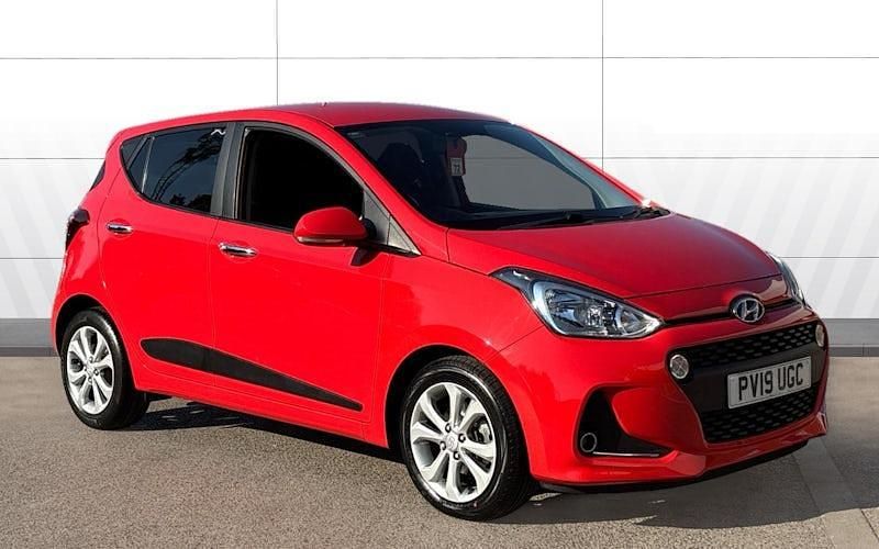 Red Used 2019 Hyundai i10 Premium SE Hatchback | £10,006 (A bit pricey) - Image 1/4