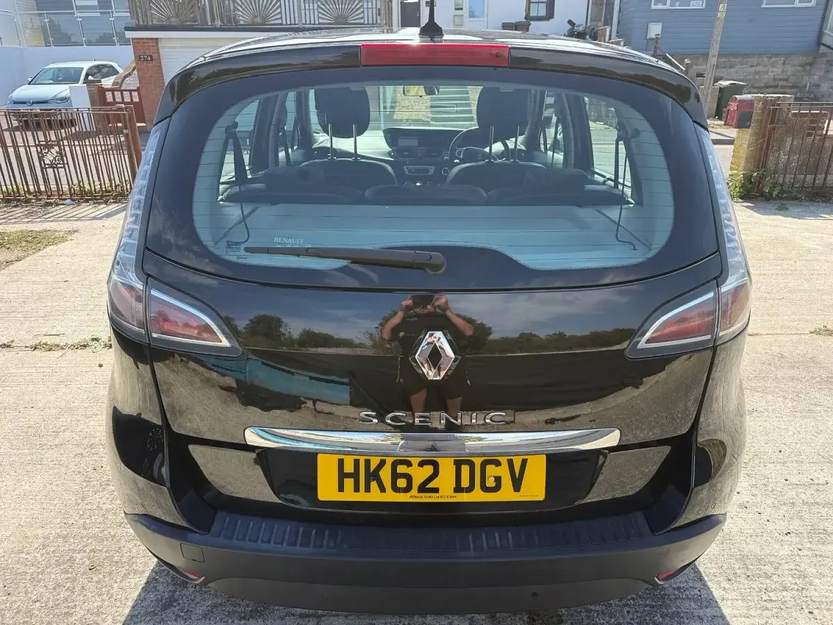 Used Renault Scénic III Dynamique 108 HP (79 kW) 2012 Black MPV