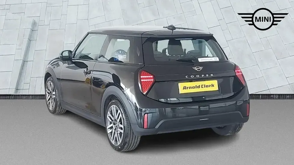 Used Mini Cooper Classic 114 kW (156 HP) 2025 Black Hatchback