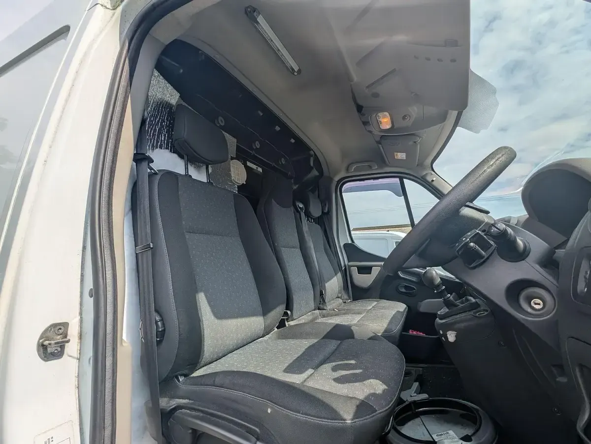 Used Vauxhall Movano 136 HP (100 kW) 2016 White MPV
