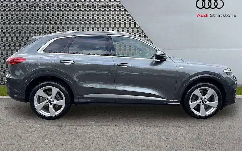 Used Audi Q5 S-Line 204 HP (150 kW) 2025 Grey SUV