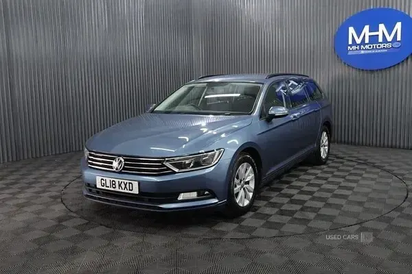 Used VW Passat S 120 HP (88 kW) 2018 Blue Estate