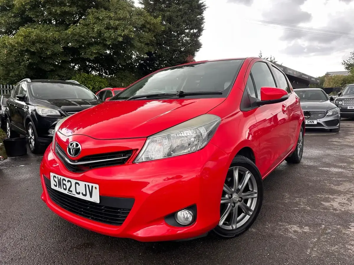 Used Toyota Yaris SR 2012 Red Hatchback